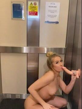 Astrid Wett BJ & Doggy Dildo Onlyfans Leaked
