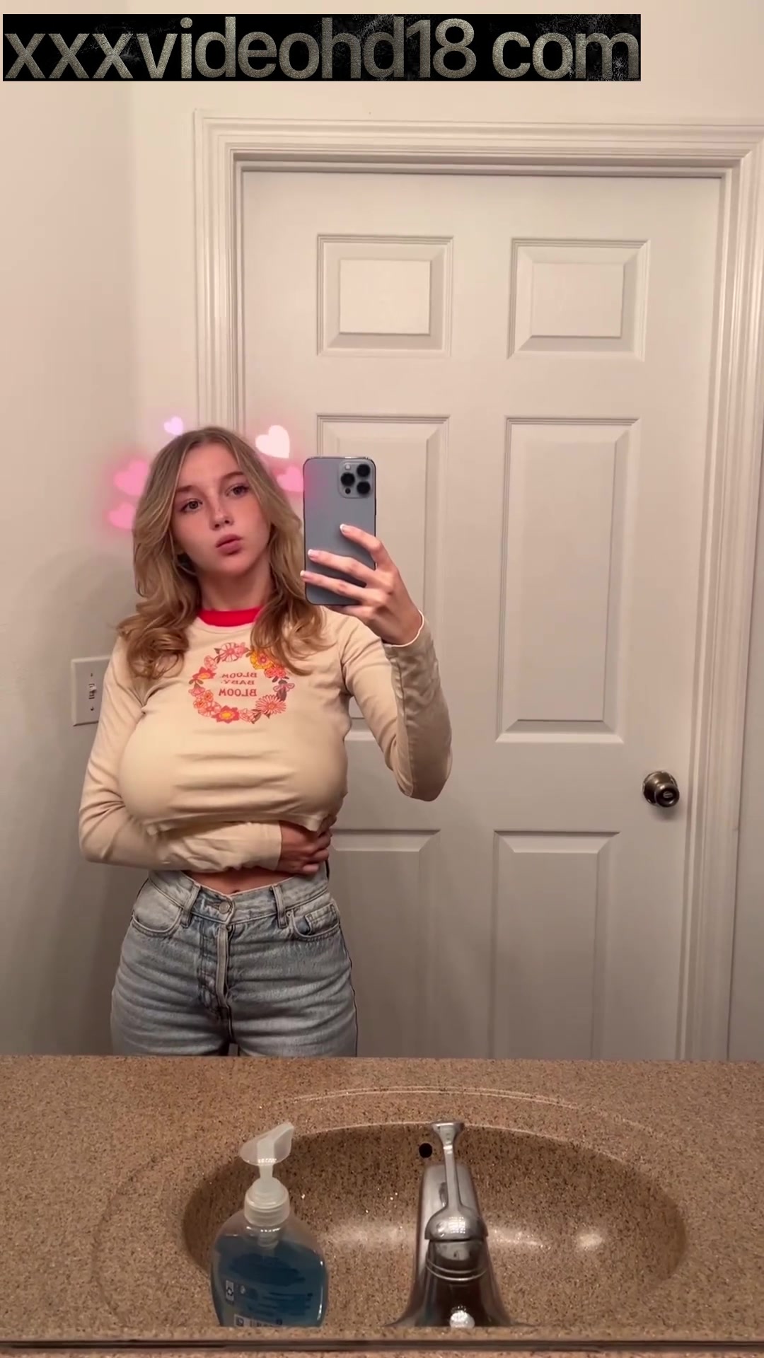 Zooemoore Leaked Onlyfans – Big Boobs In Mirror